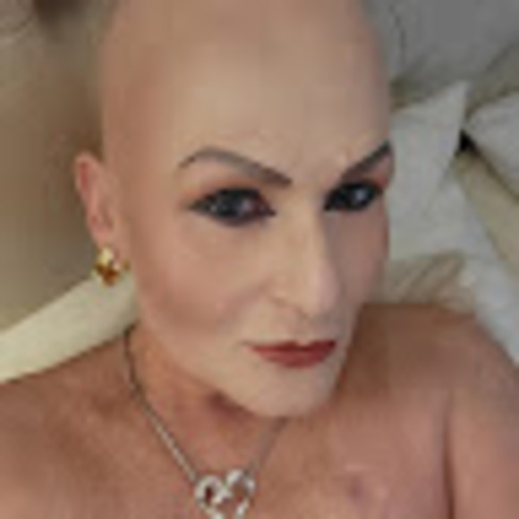 Meet your Posher, Michelle - Picture 1 of 1